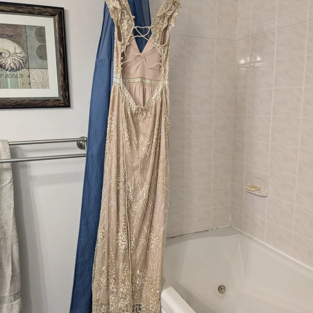 Hello Molly Gold on the Ceiling maxidress - Picture 5 of 6